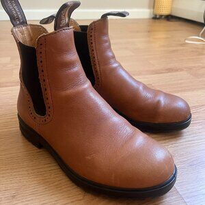Brown Blundstone Chelsea Boots 9 Womens